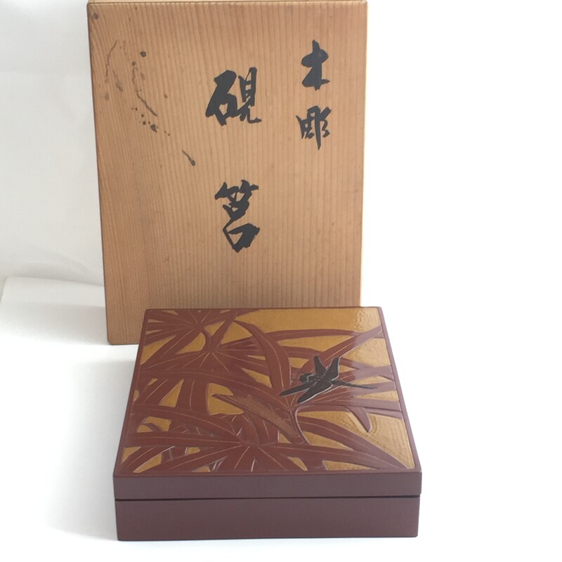 Sanukibori suzuribako libellule et bambou