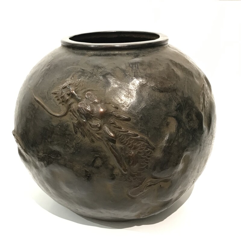 Vase dragon en bronze