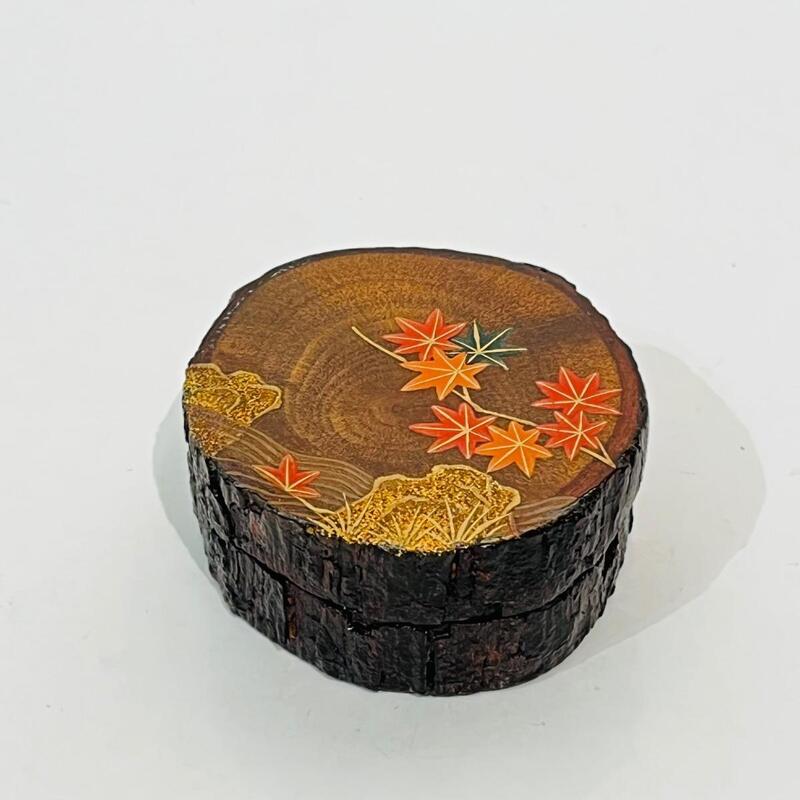 Kogo branche momiji, boîte à encens japonaise