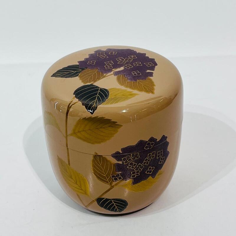 NATSUME, BOÎTE À THÉ LAQUÉE JAPONAISE, CHRYSANTHÈMES - JAPON
