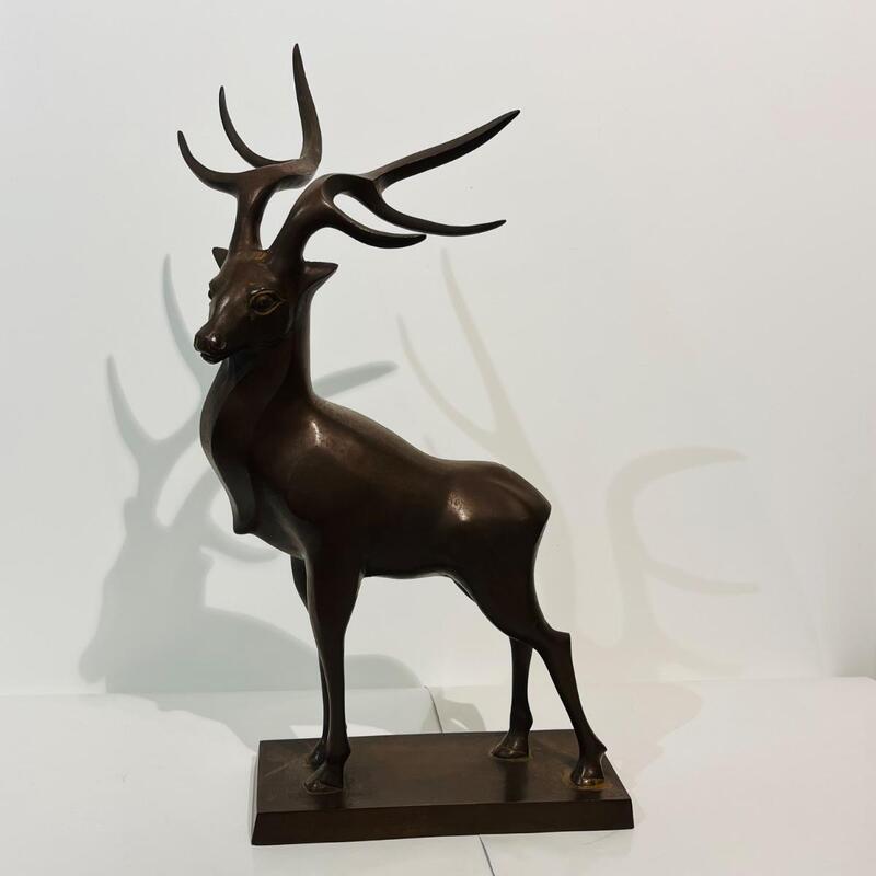 Okimono, sculpture japonaise en bronze, cerf 